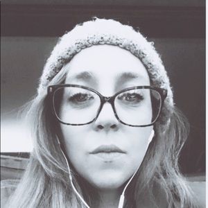 Meet your Posher, Lorraine